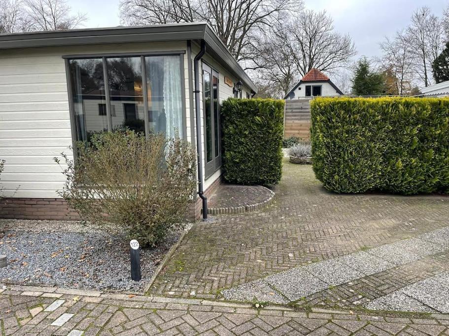Gezellig Chalet Op De Prachtige Veluwe Putten Exterior foto